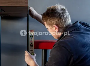 Monter mebli i ekspozycji